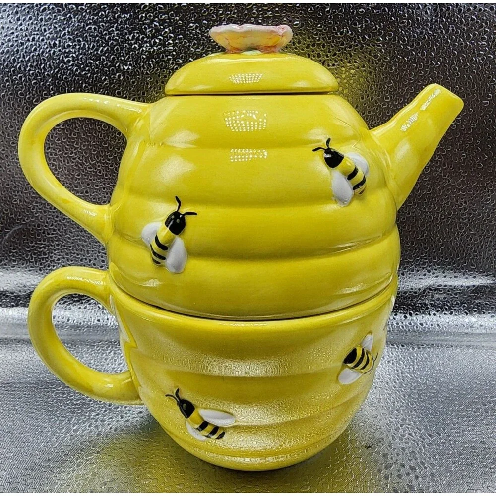 Certified International Beehive Teapot & Cup Combo 3D Bees &Flower Design(READ)
